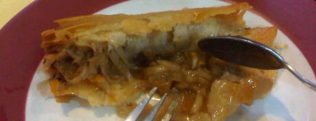 Lumpia Sulawesi is one of Makassar Bisa Tonji.