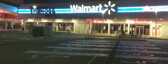 Walmart is one of Maryhelさんのお気に入りスポット.