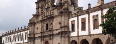 Basílica de Nuestra Señora de Zapopan is one of GDL for tourists.