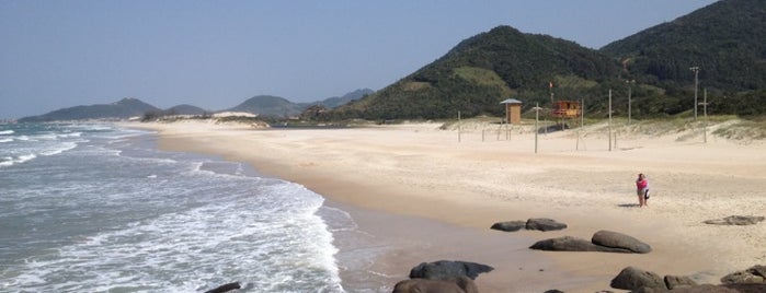 Praia do Siriú is one of Orte, die Laila gefallen.