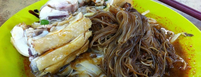 Restaurant Megah Good Luck 美佳鸿运海鲜餐室 is one of the Msian eats.