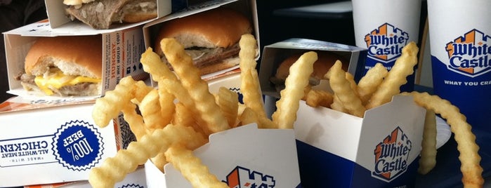 White Castle is one of huskyboiさんのお気に入りスポット.