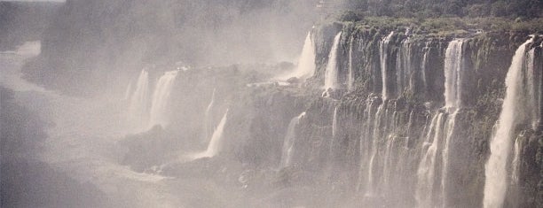 Cataratas del Iguazú is one of The Bucket List.