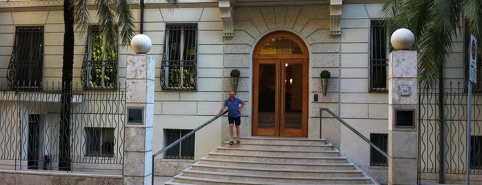 Hotel Capo D'Africa Rome is one of Locais curtidos por Joanne.