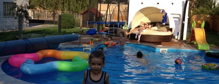 Tyler's Pool is one of Tajci..:-)))).
