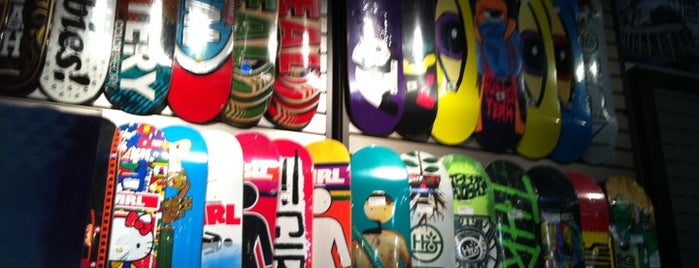 Zumiez is one of SNOWBOARD SHOPS.