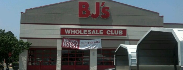 BJ's Wholesale Club is one of Jimmy 님이 좋아한 장소.