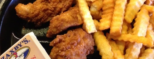 Zaxby's Chicken Fingers & Buffalo Wings is one of Posti che sono piaciuti a Charley.