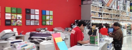 Office Depot is one of Ernestoさんのお気に入りスポット.