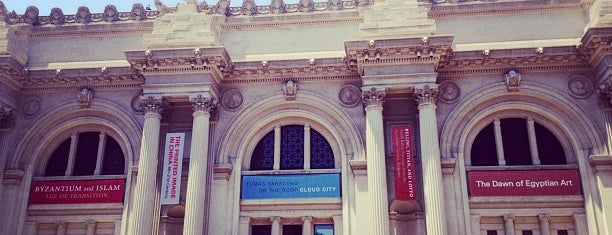 The Metropolitan Museum of Art is one of Traveling New York.