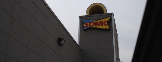 SONIC Drive In is one of Locais curtidos por Alisha.