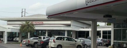 Toyota Pearl Phuket is one of Lugares favoritos de Natali🍒🍒🍒.