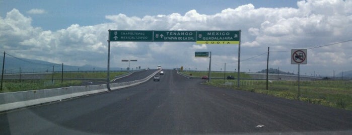 Carretera Mexicaltzingo- Santiago Tianguistenco is one of Enriqueさんのお気に入りスポット.