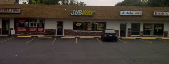 SUBWAY is one of Work Lunch.
