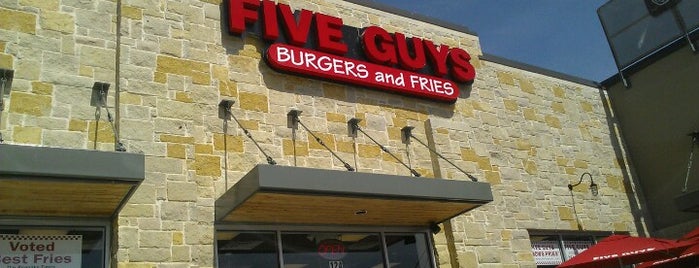 Five Guys is one of สถานที่ที่ Paul ถูกใจ.