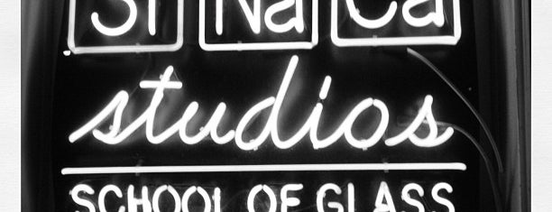 Sinaca Studios is one of Locais salvos de Mighty Q.