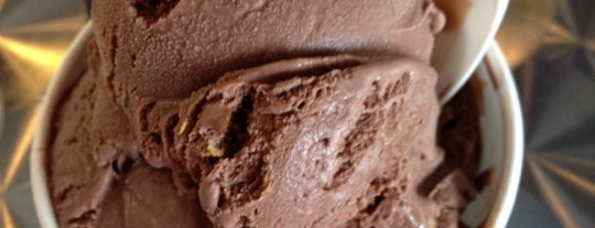 Brown Dog Ice Cream is one of Lugares guardados de Nichole.