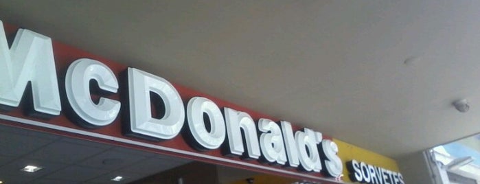 McDonald's is one of Tempat yang Disukai Thiago.