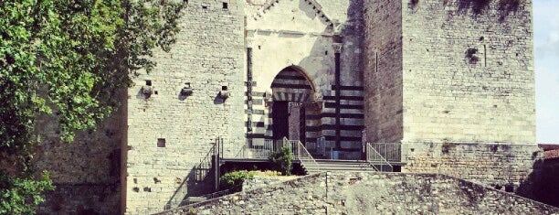 Castello Dell'Imperatore is one of Invasioni Digitali : понравившиеся места.