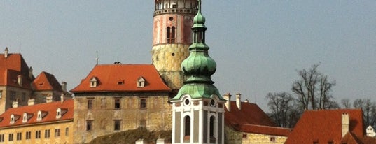 Schloss Český Krumlov is one of Orte, die Roman gefallen.