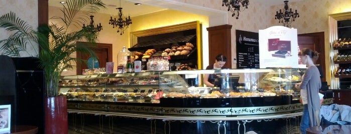 Круассан-кафе is one of Lugares favoritos de Paz Rosemarie.