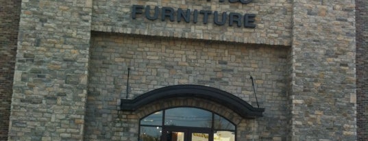 Burke Furniture is one of Posti che sono piaciuti a Chad.