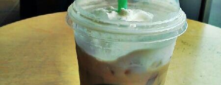 Starbucks is one of Nauman 님이 좋아한 장소.