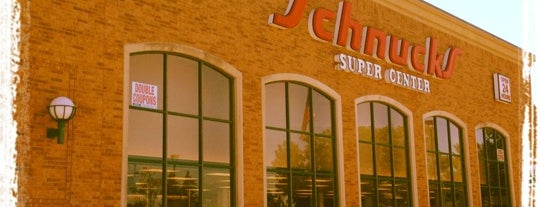 Schnucks is one of สถานที่ที่ John ถูกใจ.