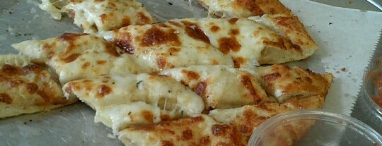 Ardolinos Pizza is one of Mollie : понравившиеся места.