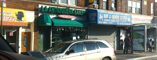 La Antioquia Bakery is one of Kimmie's Saved Places.