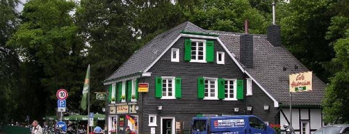 Café Hubraum is one of Orte, die Maike gefallen.