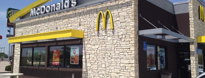 McDonald's is one of Debbie : понравившиеся места.