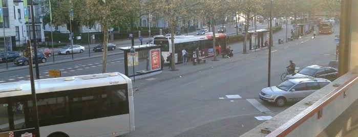 Busstation Tilburg is one of สถานที่ที่ Kevin ถูกใจ.