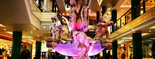 Galleria Riga is one of Posti che sono piaciuti a Ieva.