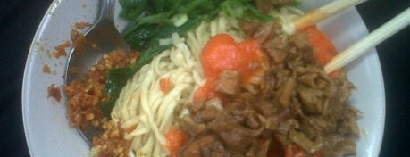 Mie Ayam Agung is one of Arieさんのお気に入りスポット.