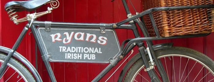 Ryans Paradis is one of Best Barcelona bars to see football matches.