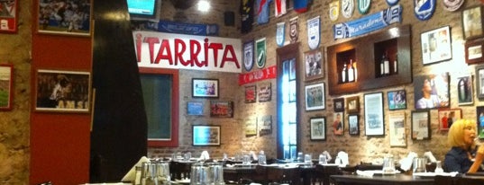 La Guitarrita is one of Lugares ideales para cenar con amigos.