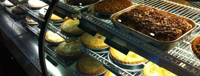 Shari's Cafe and Pies is one of My Saved Places.