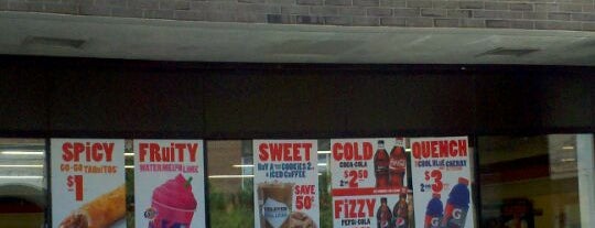 7-Eleven is one of Posti che sono piaciuti a Wesley.