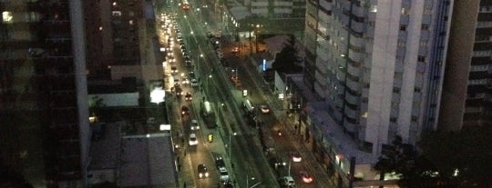 Centro Empresarial Business Tower is one of สถานที่ที่ Ana Beatriz ถูกใจ.