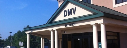 NH Division of Motor Vehicles is one of Lieux qui ont plu à Steph.