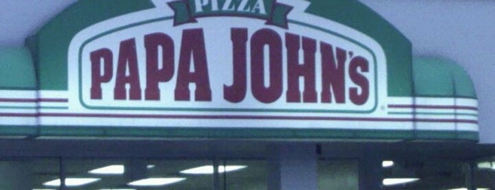 Papa John's Pizza is one of สถานที่ที่ Cara ถูกใจ.
