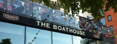 The Boat House is one of Lieux qui ont plu à Mike.