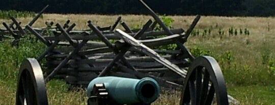 Gettysburg National Military Park is one of Places I MUST go...someday..