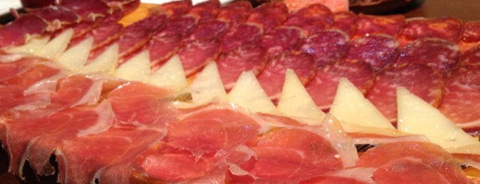 La Casa Del Jamón is one of Oxanaさんのお気に入りスポット.