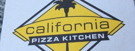California Pizza Kitchen is one of Tempat yang Disukai Deanna.