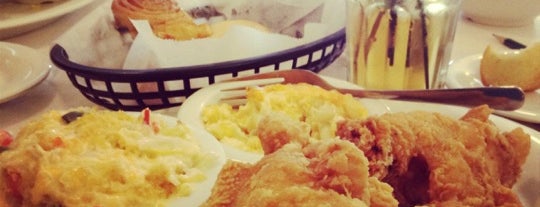 Mary Mac's Tea Room is one of Fried Chicken.