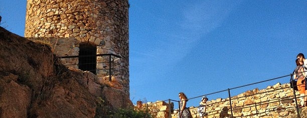 Castell de Tossa de Mar - Vila Vella is one of Tempat yang Disukai Mercedes.