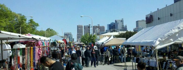 Maxwell Street Market is one of chicago!.