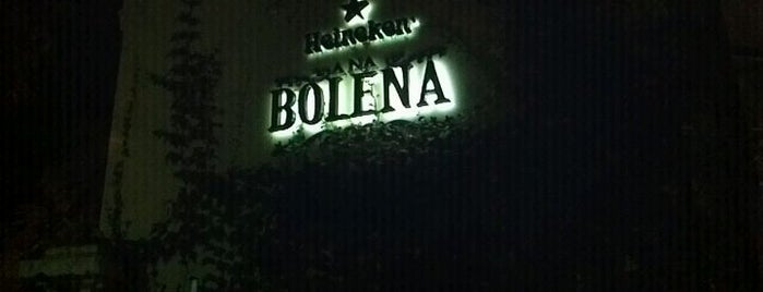 Ana Bolena is one of Tempat yang Disukai Yael.